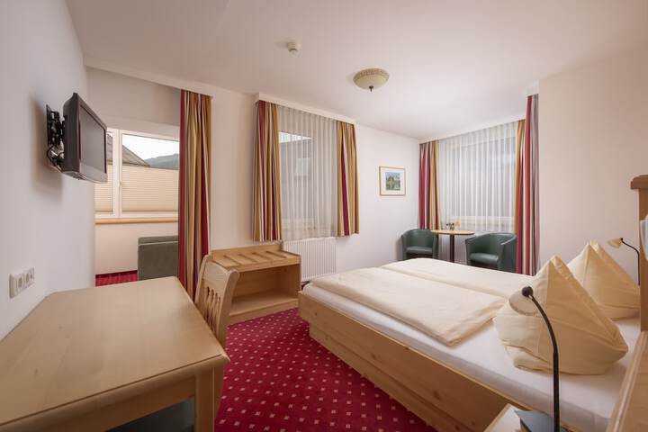 Room 25 of 60
