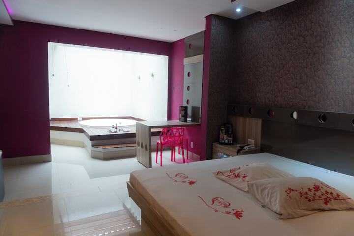 Room 10 of 21