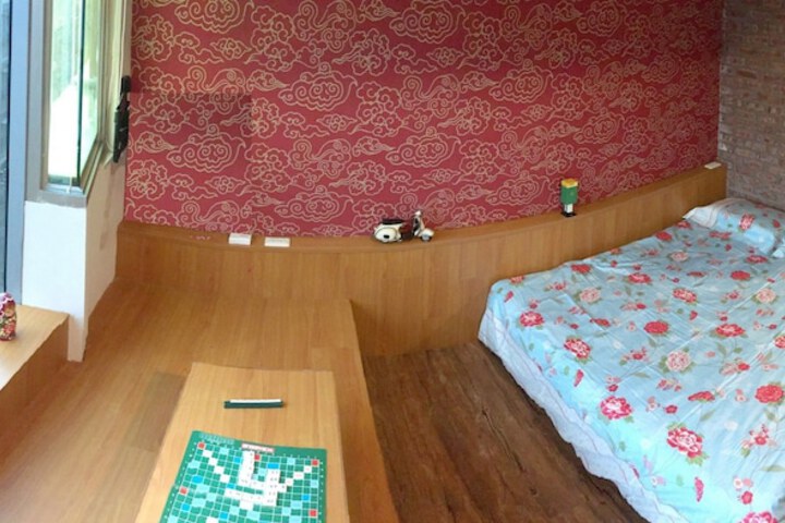 Room 13 of 81