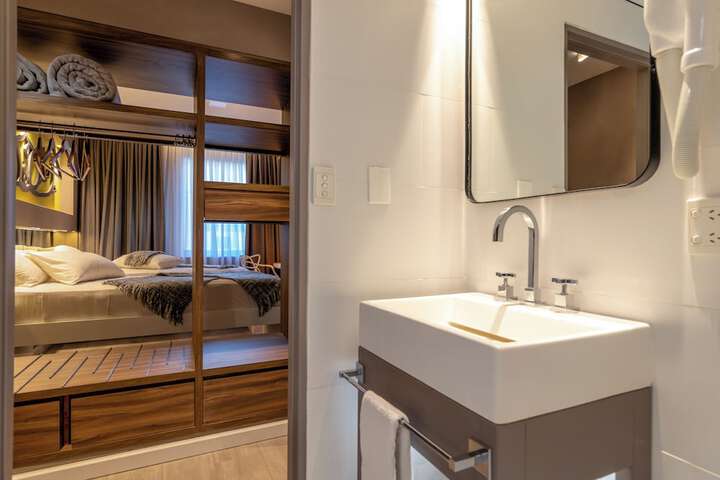 Room 18 of 27