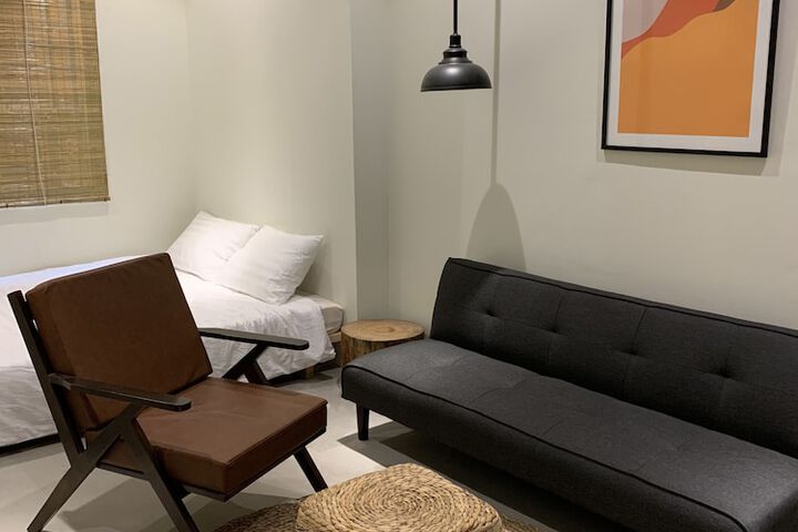 Room 11 of 42