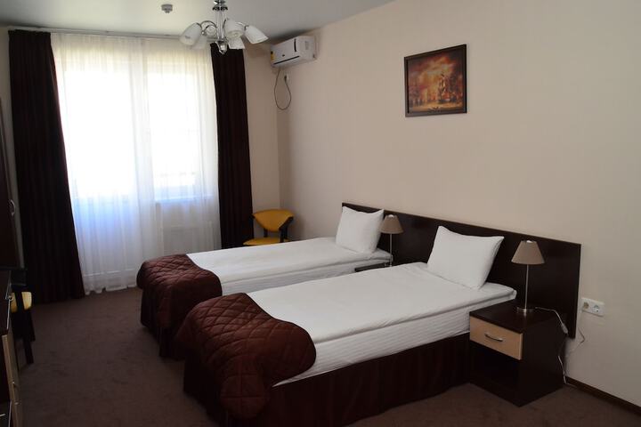 Room 4 of 46