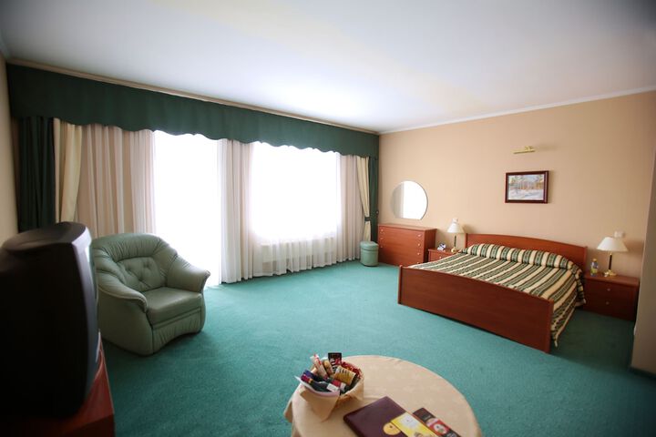 Room 7 of 60