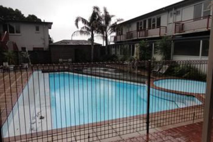 Pool 33 of 38