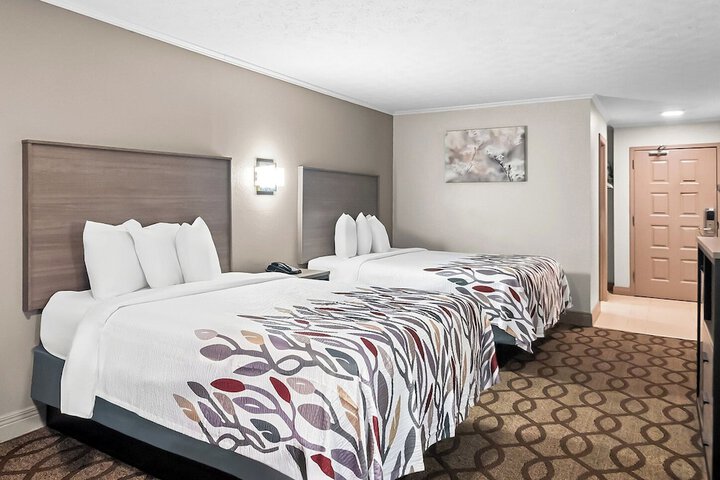 ADA Deluxe 2 Queen Beds (10 of 10)
