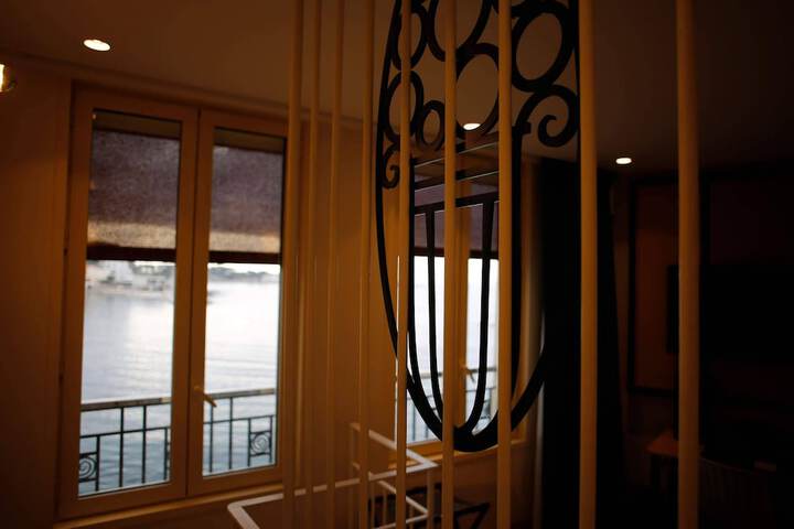 Room 78 of 135