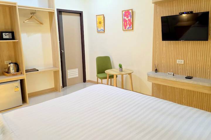 Room 53 of 97