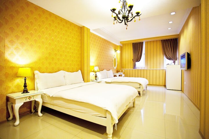 Room 15 of 50