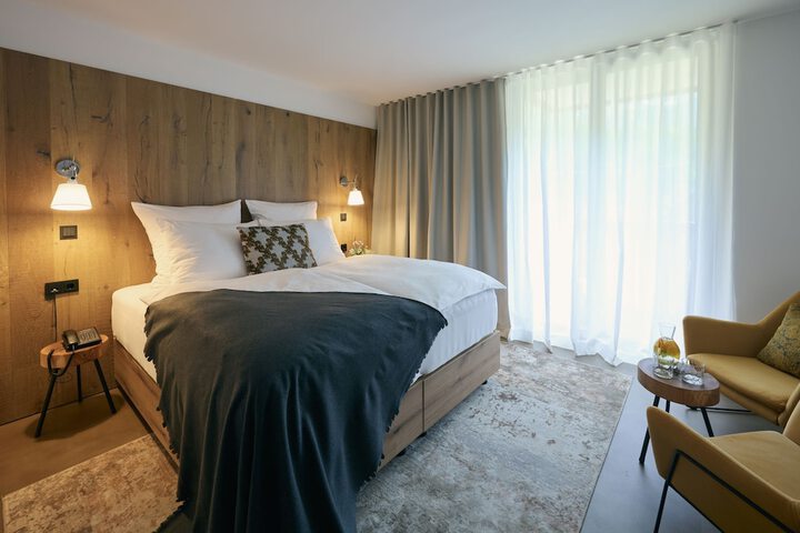Room 3 of 94