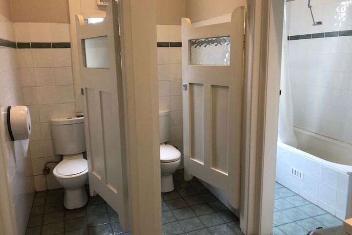 Room 7 of 11