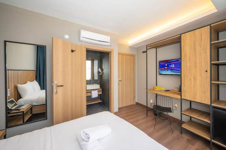 Room 52 of 88
