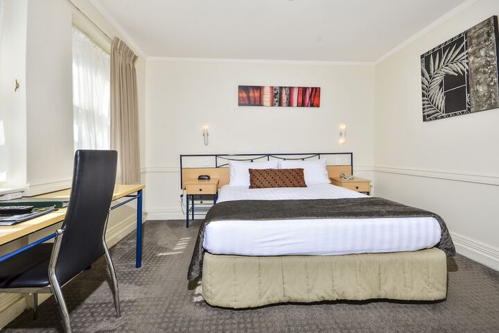 Room 3 of 55