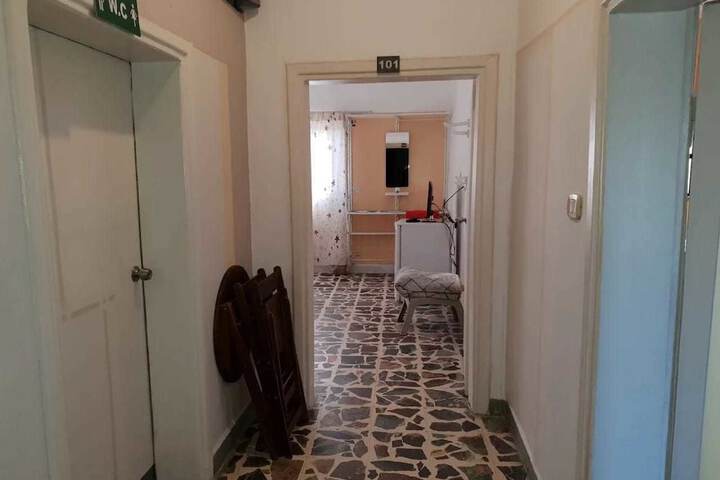 Room 10 of 50
