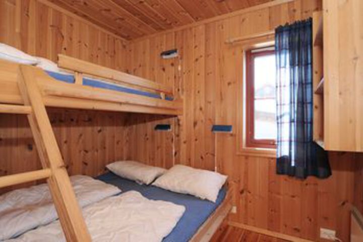 Room 47 of 119