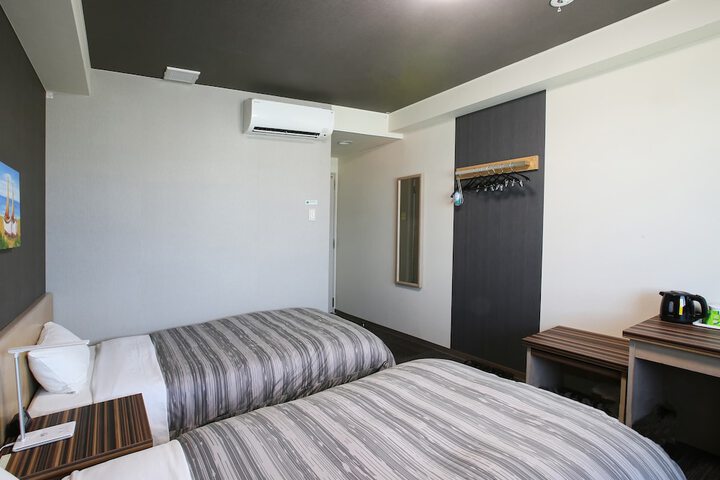 Room 11 of 75