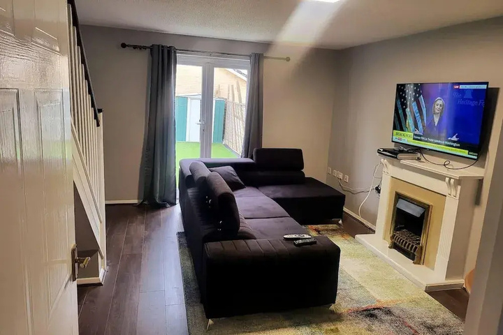 Room 5 of 14