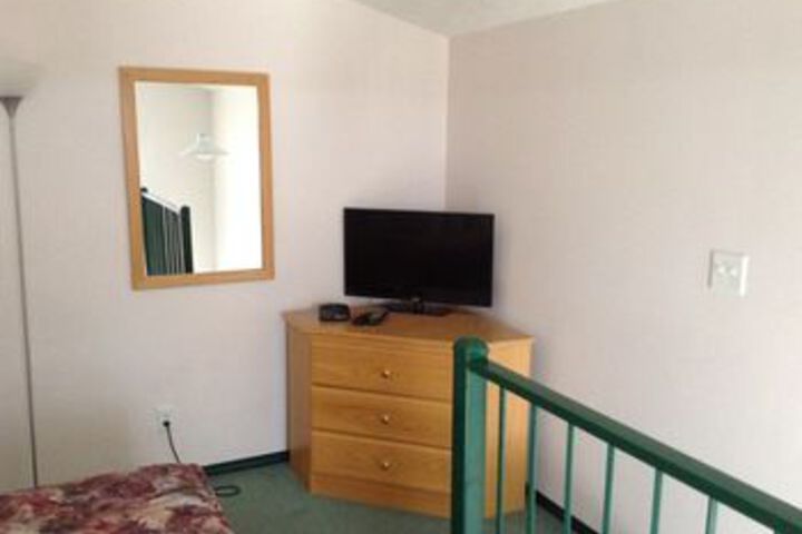 Room 28 of 53