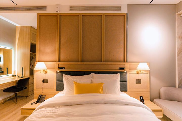Room 34 of 74
