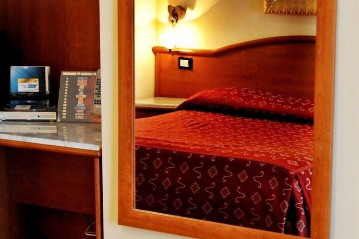 Room 14 of 27