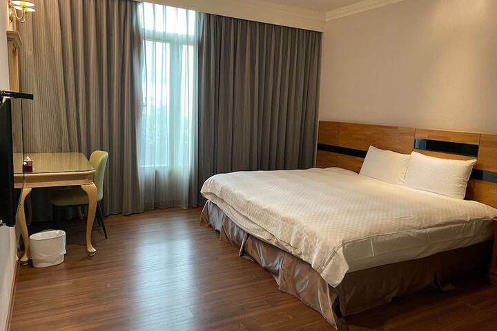 Room 21 of 37