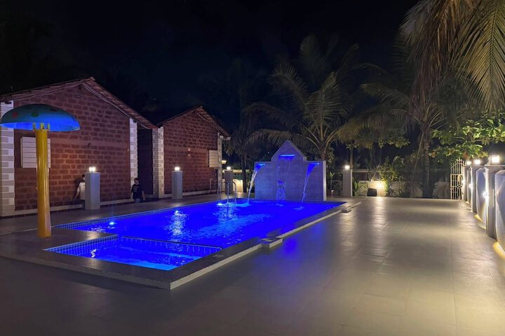 Pool 27 of 34