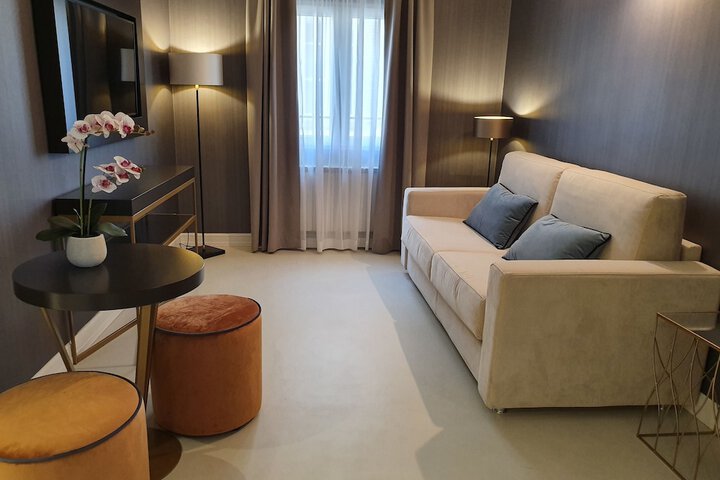 Room 79 of 124