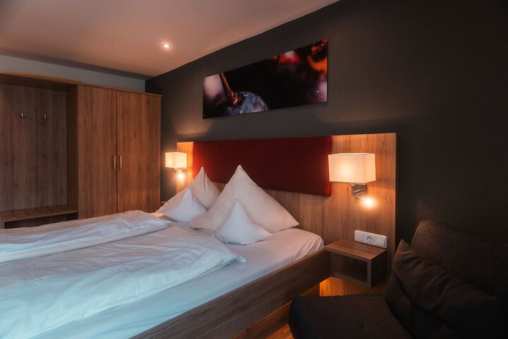 Room 16 of 72