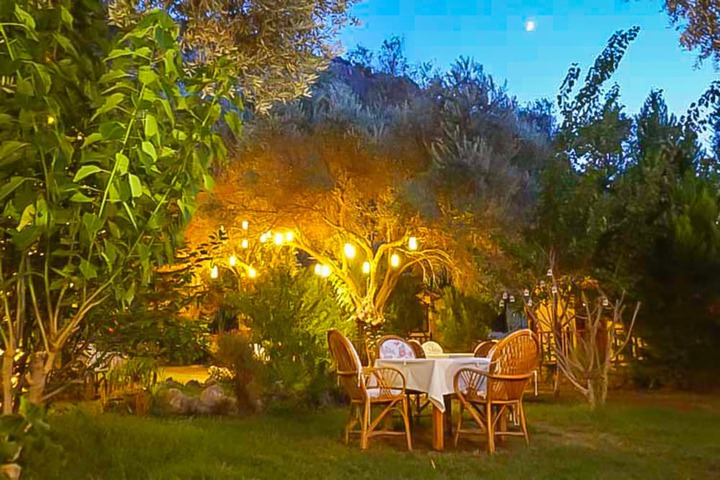 Dining 57 of 70