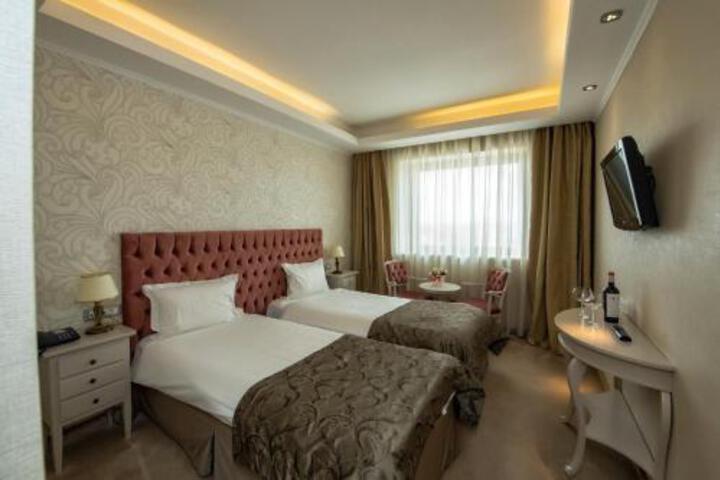 Room 15 of 44
