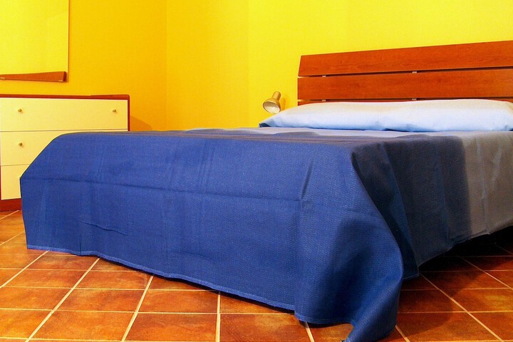 Room 2 of 40