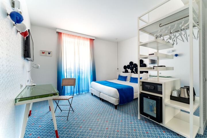Room 27 of 114