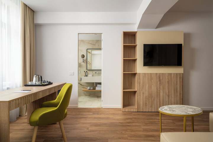 Room 25 of 30