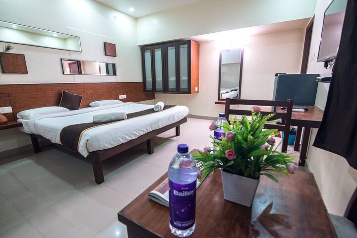 Room 5 of 25