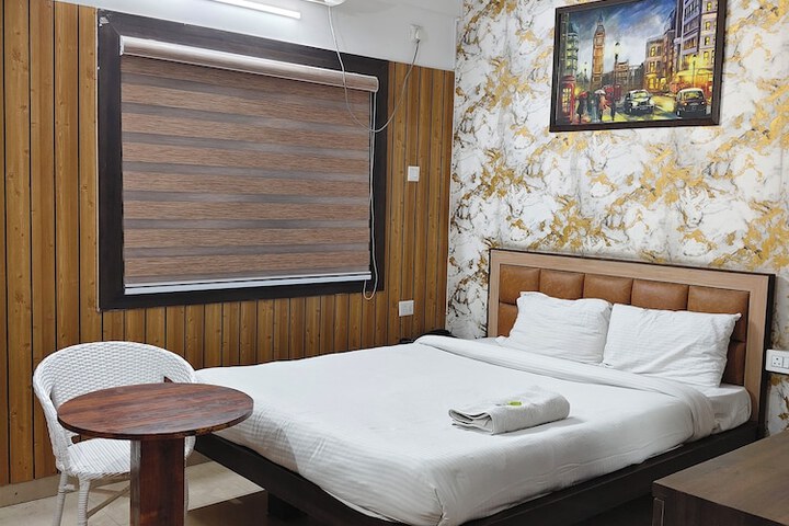 Room 22 of 34