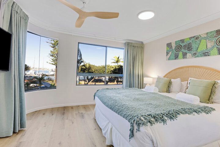 Room 2 of 25