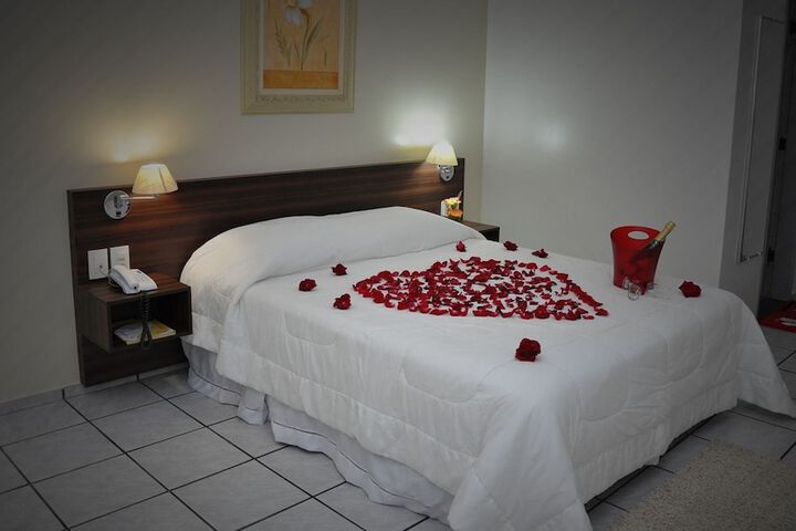Room 4 of 35
