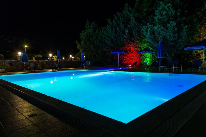 Pool 12 of 24