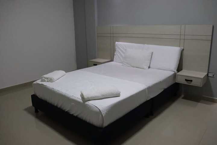 Room 6 of 23