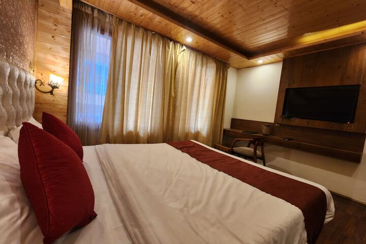Room 10 of 22