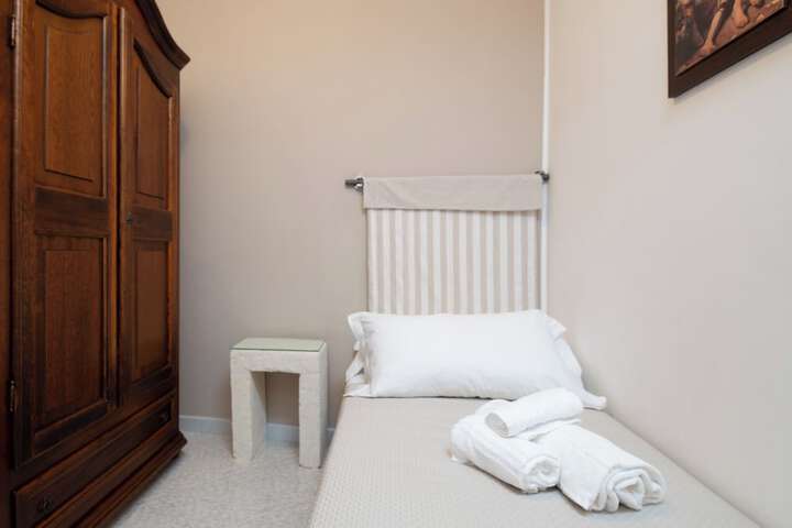 Room 6 of 41