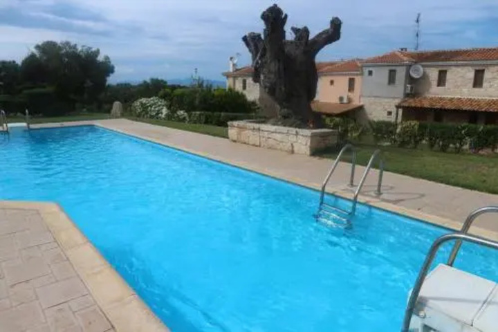 Pool 8 of 16