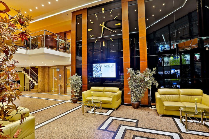 Guest Lobby