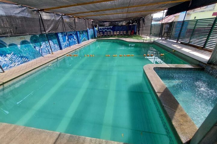 Pool 32 of 52