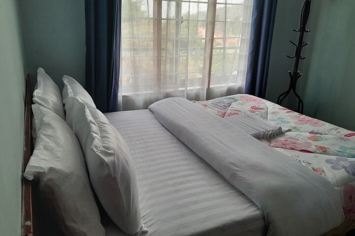 Room 10 of 29