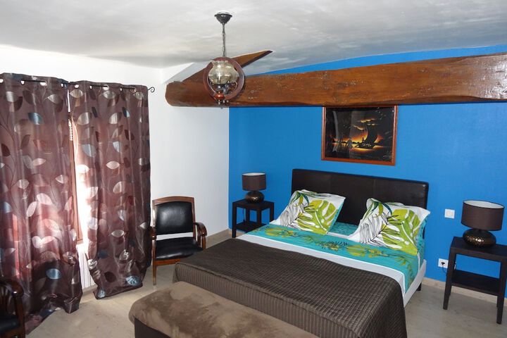 Room 5 of 31