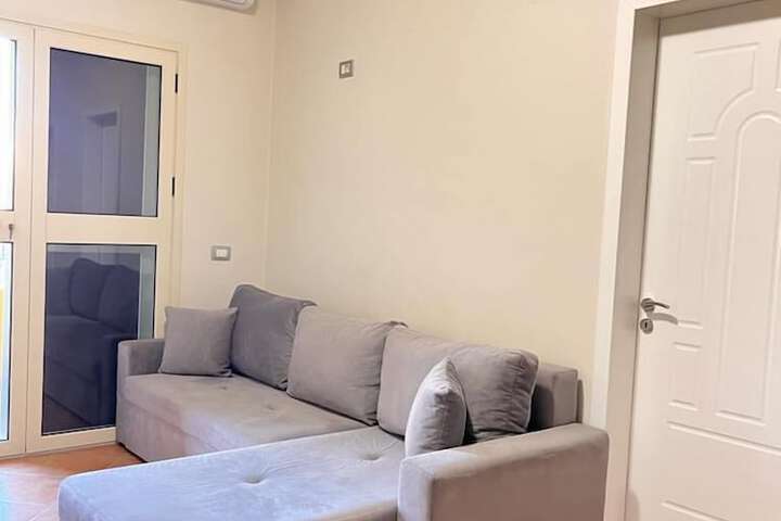 Room 83 of 146