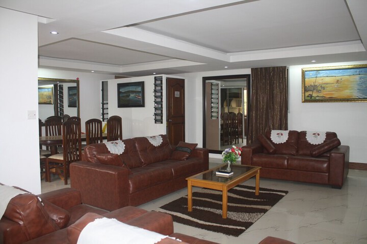 Room 14 of 27