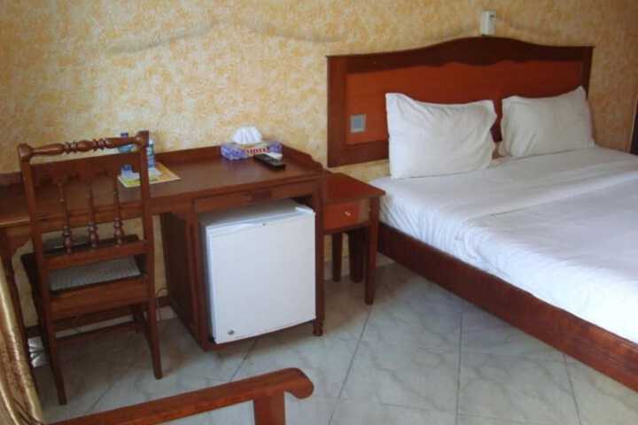 Room 12 of 43