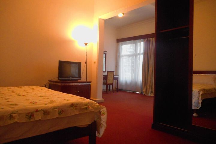 Room 3 of 23