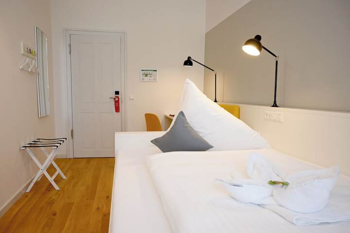 Room 17 of 23